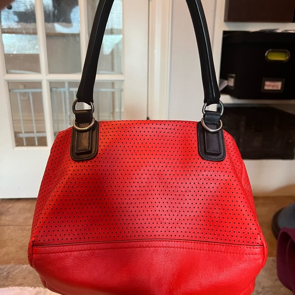 New Givenchy small pandora with perforated details and black handles. Authentic - Picture 4 of 11